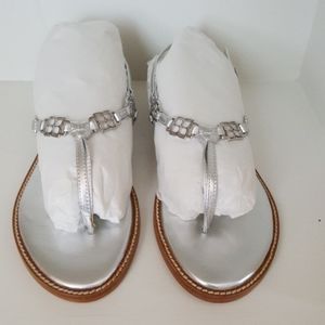 BCBG MAXAZRIA AUDRINA Silver Sandals 7M